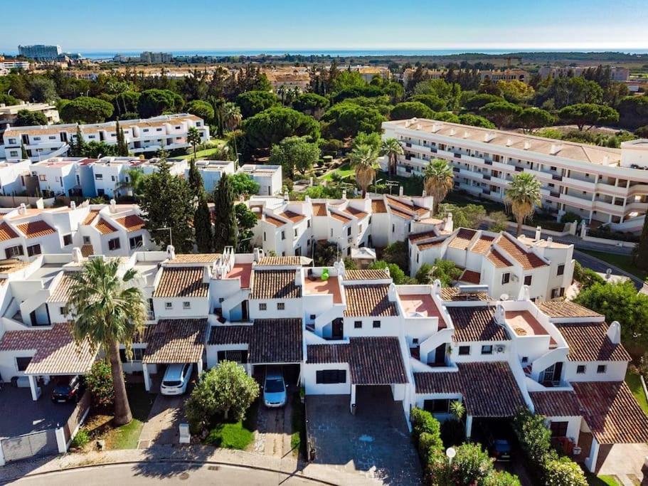 Vilamoura Family House Bagian luar foto